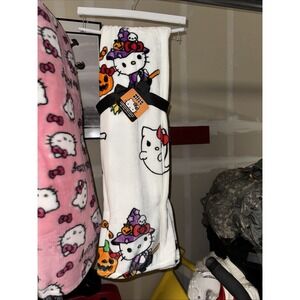 NWT Viral hello kitty blanket halloween Ghosts Boo Spooky Pumpkin Holiday Gift